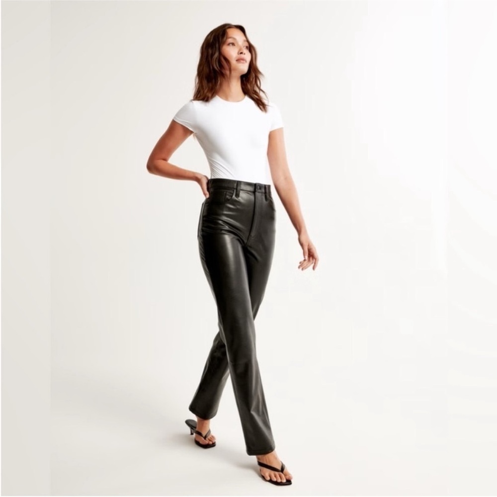 Abercrombie & Fitch Curve Love 90s Straight Ultra High Rise Black Faux Leather 4